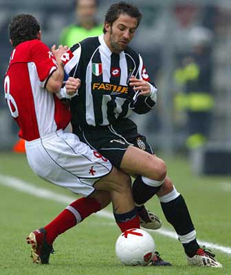 网传葡萄牙央行发行C罗纪念纸币应为假：未有权威葡媒报道，年初曾有辟谣（网传“葡萄牙央行发C罗纪念钞”不实：无权威葡媒报道，年初已辟谣）