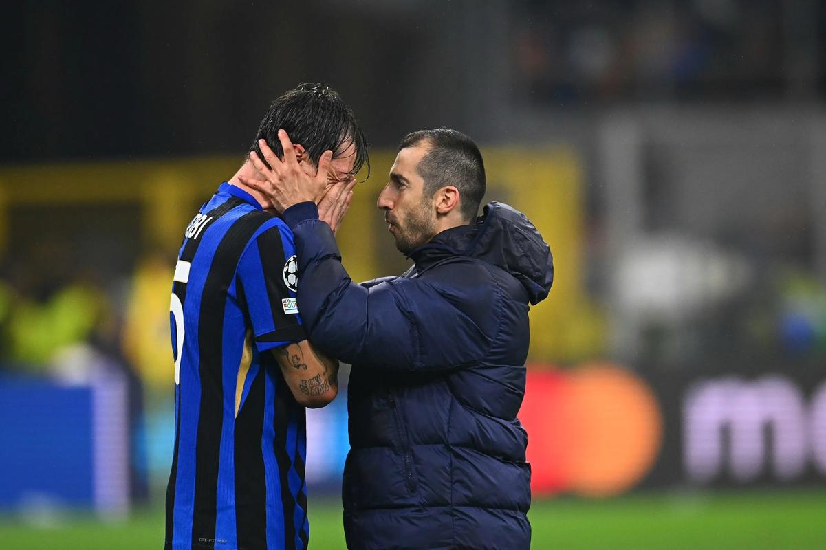 生涯第25次50+！哈登成NBA历史第四老的55+先生（哈登生涯第25次轰50+，成NBA史上第四年长的55+得分者）