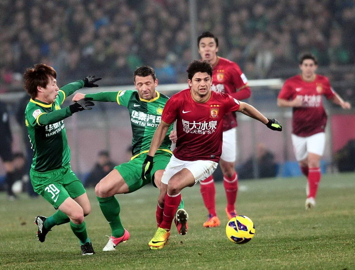 意天空：米兰将于周二恢复训练，恩昆库、莱奥等人将归队（意大利天空体育：米兰将于周二复训，莱奥、恩昆库等人归队）